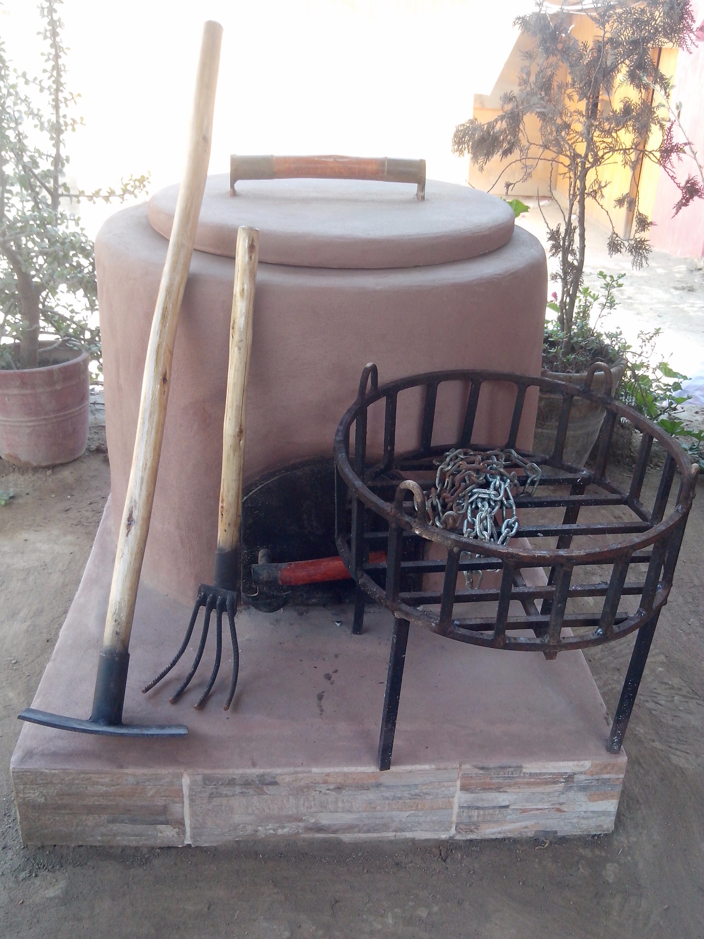 horno pachamanca y utensilios