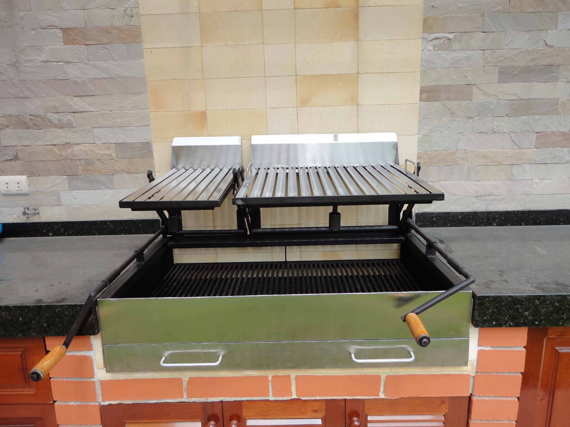 parrilla con manivela